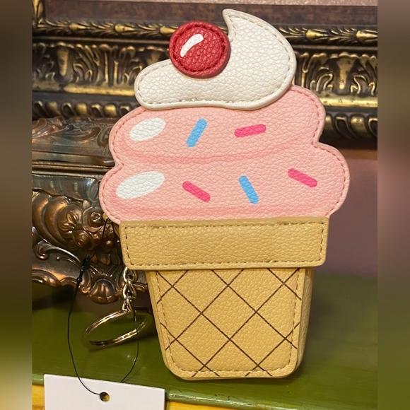 LC Lauren Conrad Ice Cream Cone Keychain in Pink and Tan - Picture 1 of 4